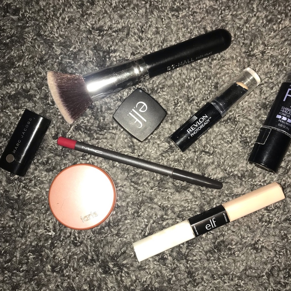 Makeup bundle - Picture 2 of 4